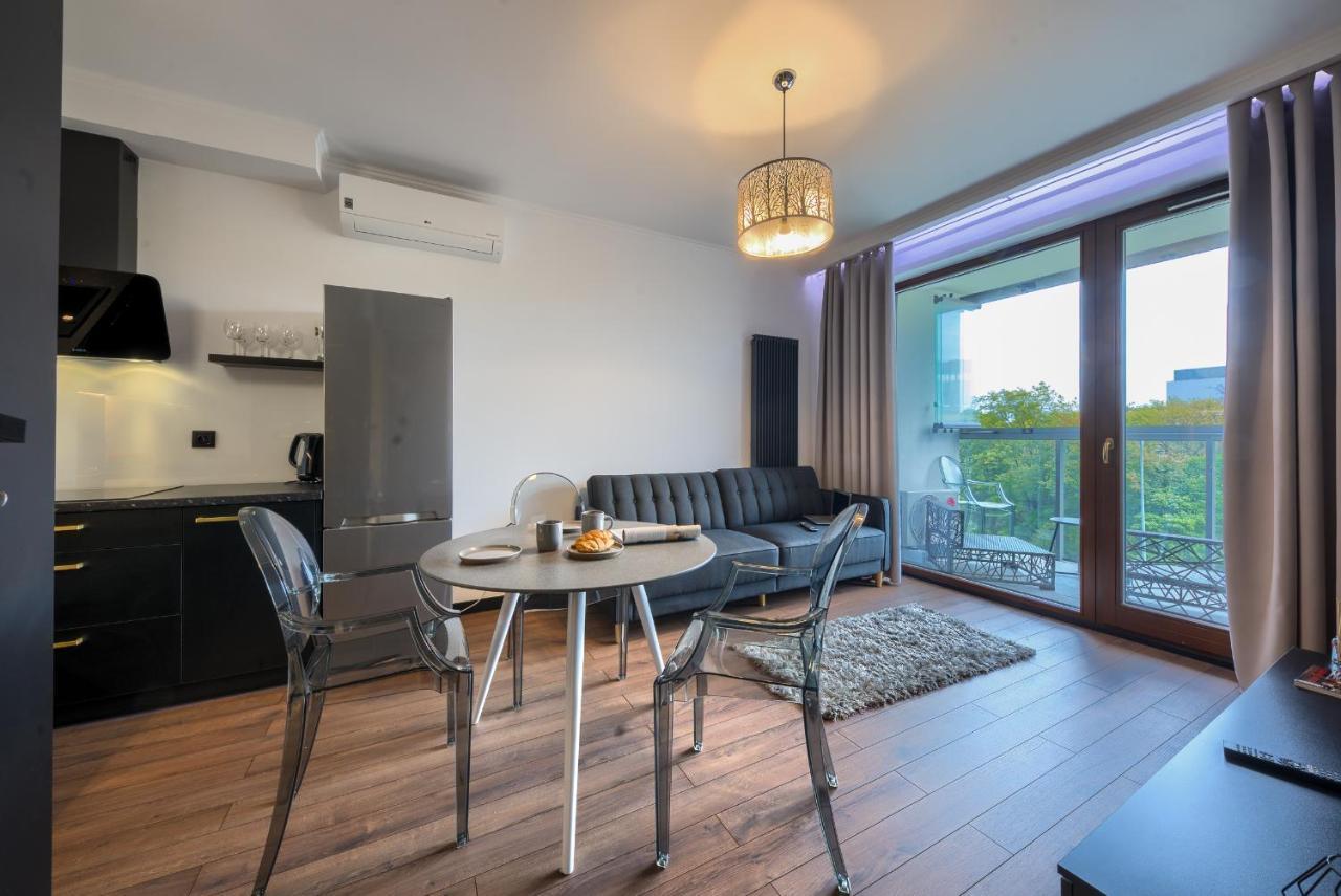 Wola Luxury Stay Варшава Екстер'єр фото
