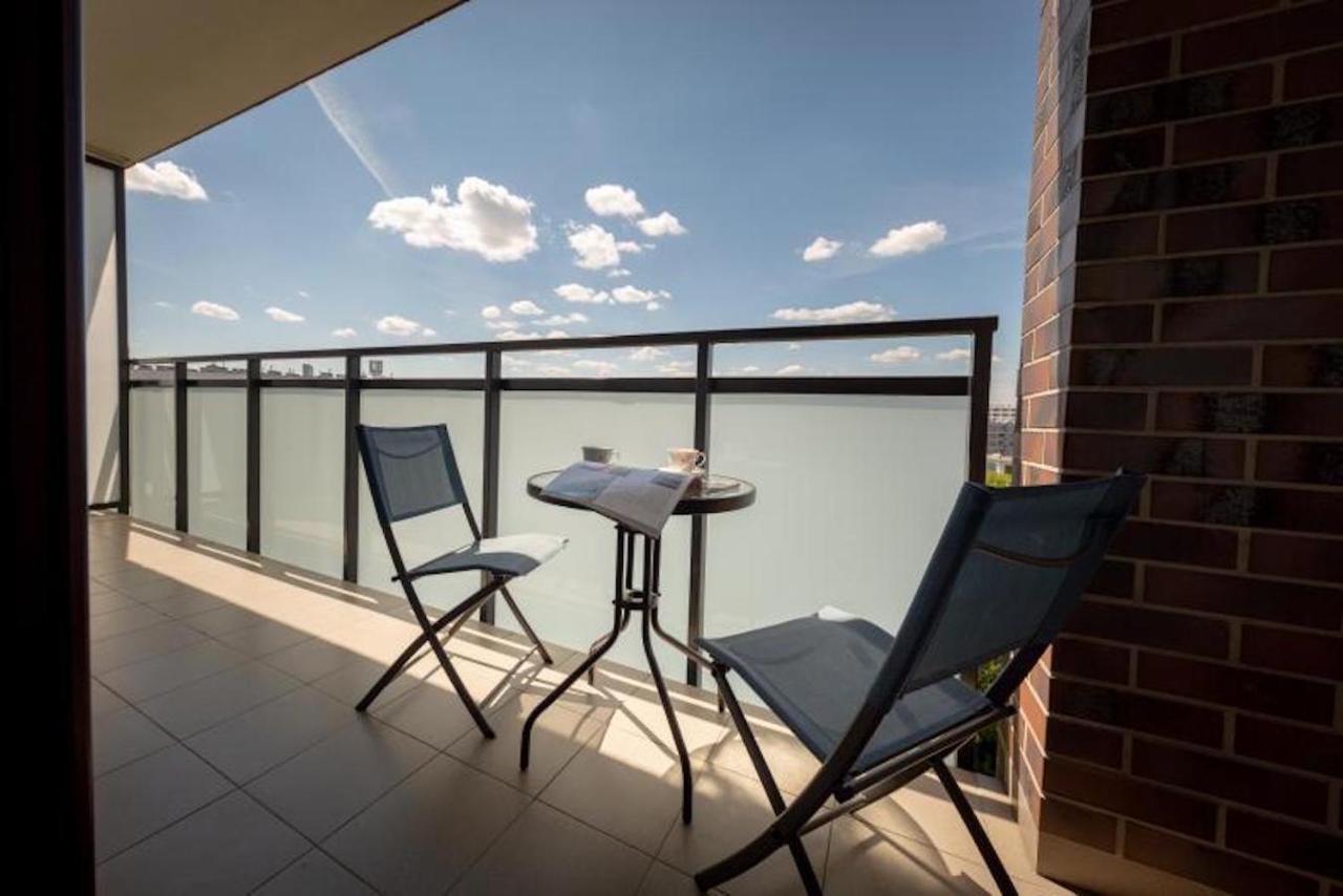 Wola Luxury Stay Варшава Екстер'єр фото