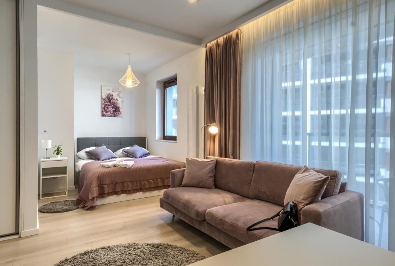 Wola Luxury Stay Варшава Екстер'єр фото